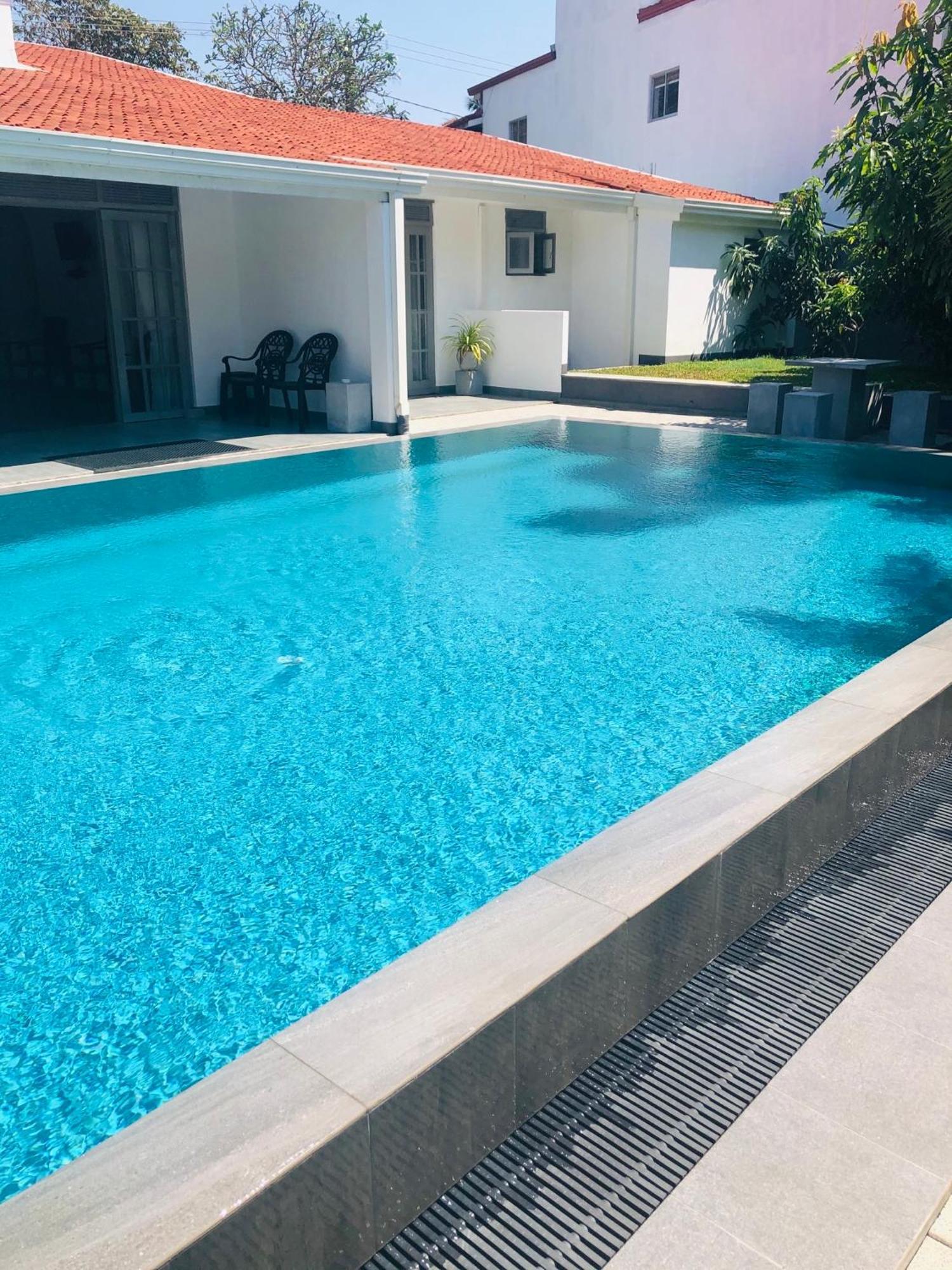 Bony'S Holiday Inn Νεγκόμπο Εξωτερικό φωτογραφία