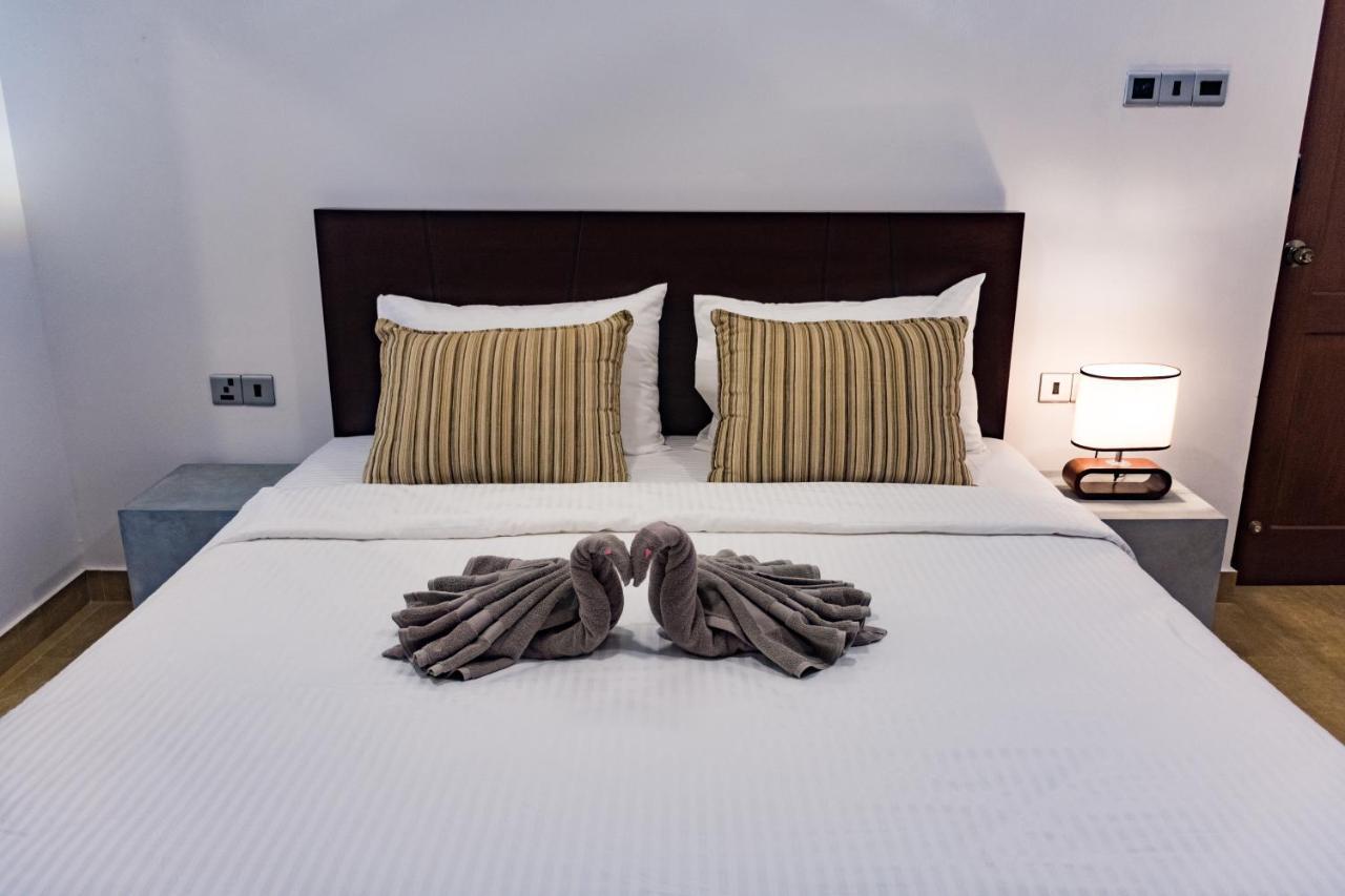 Bony'S Holiday Inn Νεγκόμπο Εξωτερικό φωτογραφία