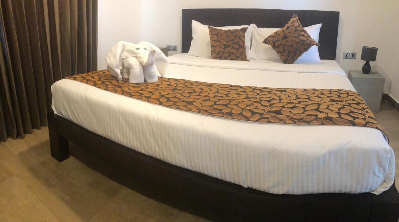 Bony'S Holiday Inn Νεγκόμπο Εξωτερικό φωτογραφία